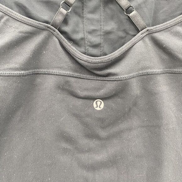 Lululemon Ariel Tank Top 4 Black Built In Bra Atheisure‎ Workout Running Women - Picture 5 of 6